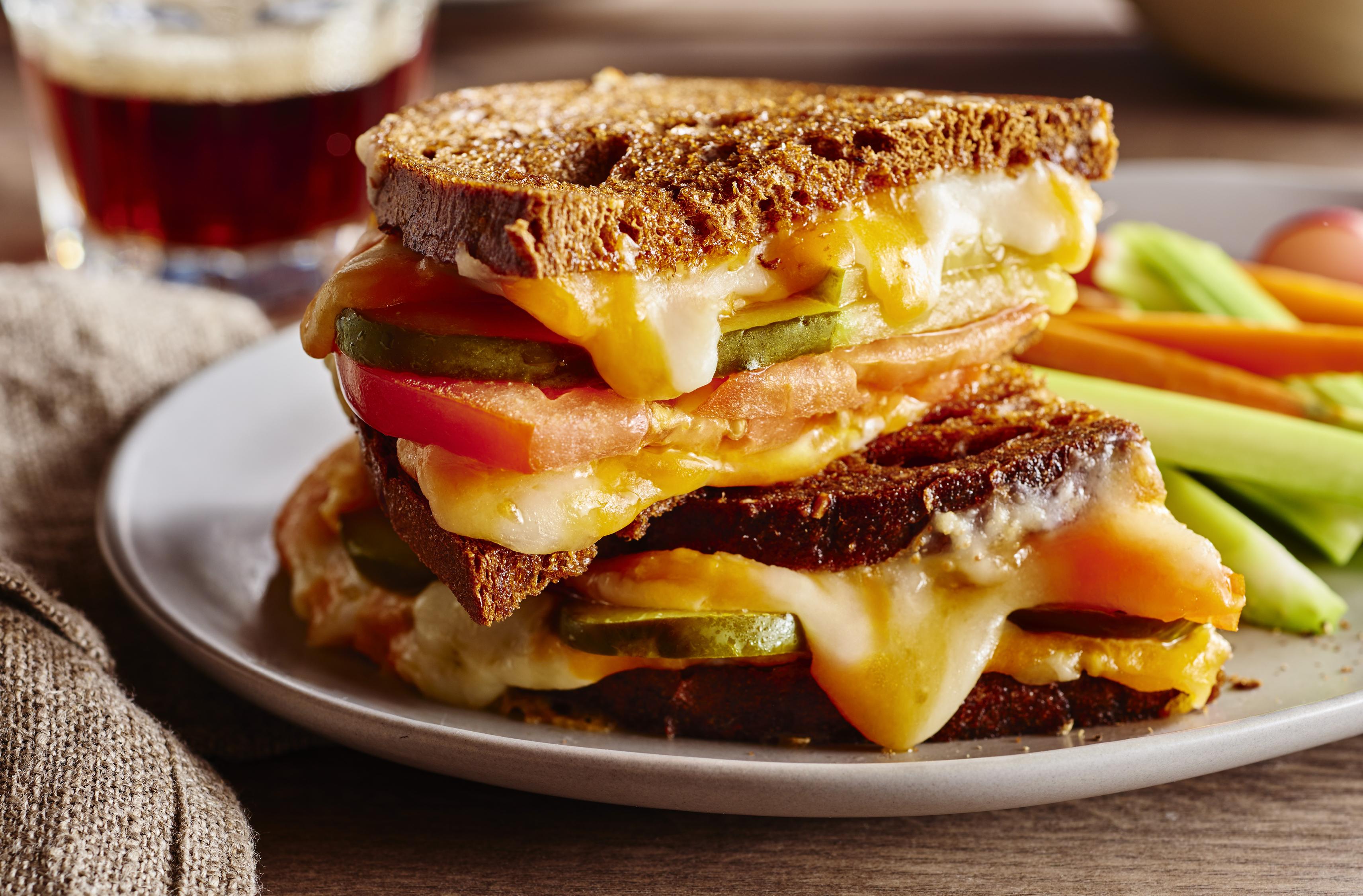 lactose-free_grilled_cheese_sandwich_1712x1126.jpg